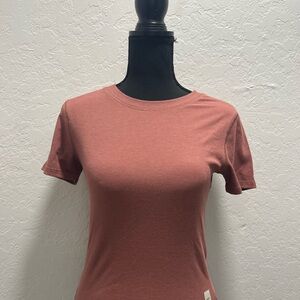Vuori Dusty Rose Pose Short Sleeve Tee